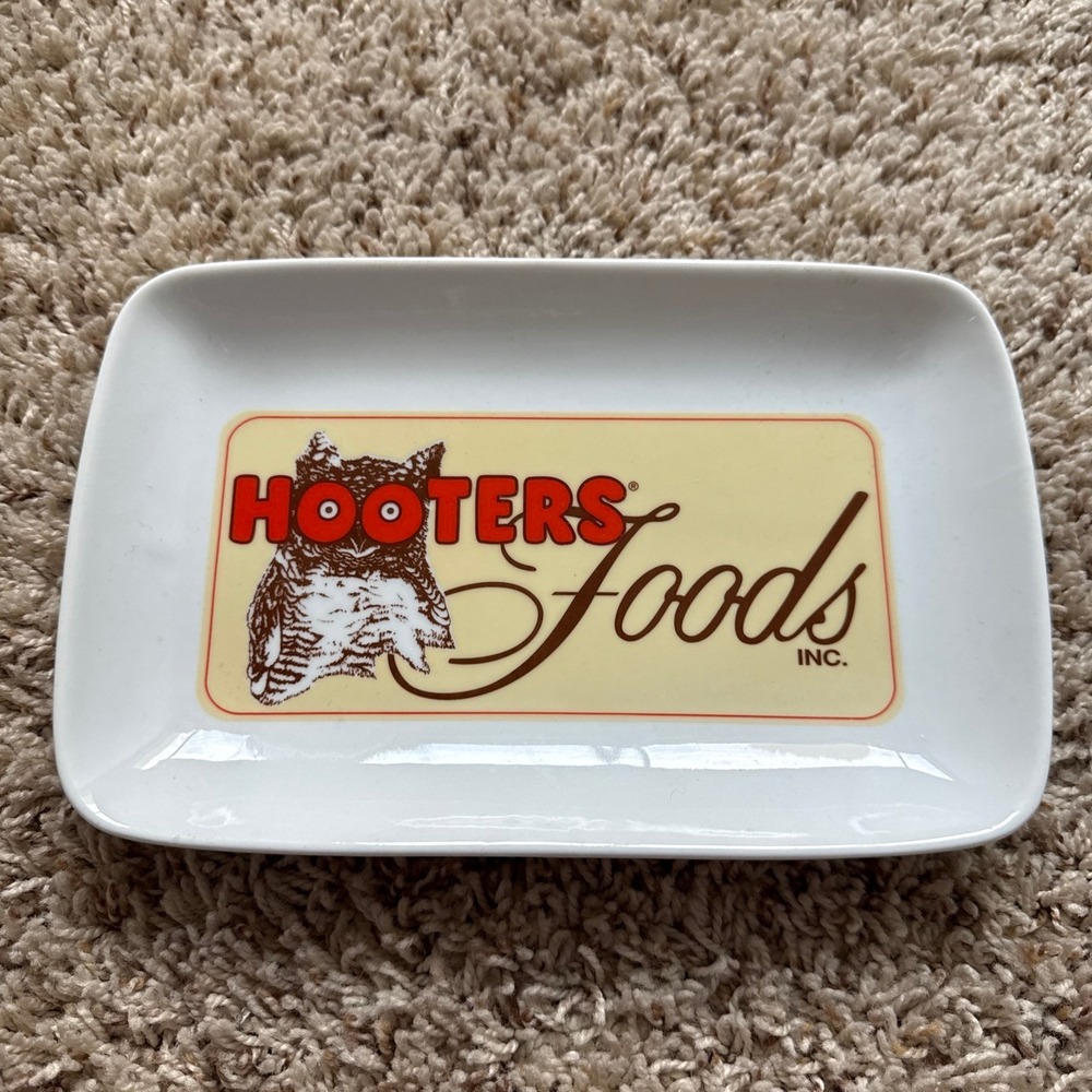 Vintage Hooters Foods Inc Ceramic Wing Appetizer Tray Owl Logo White Rectangular